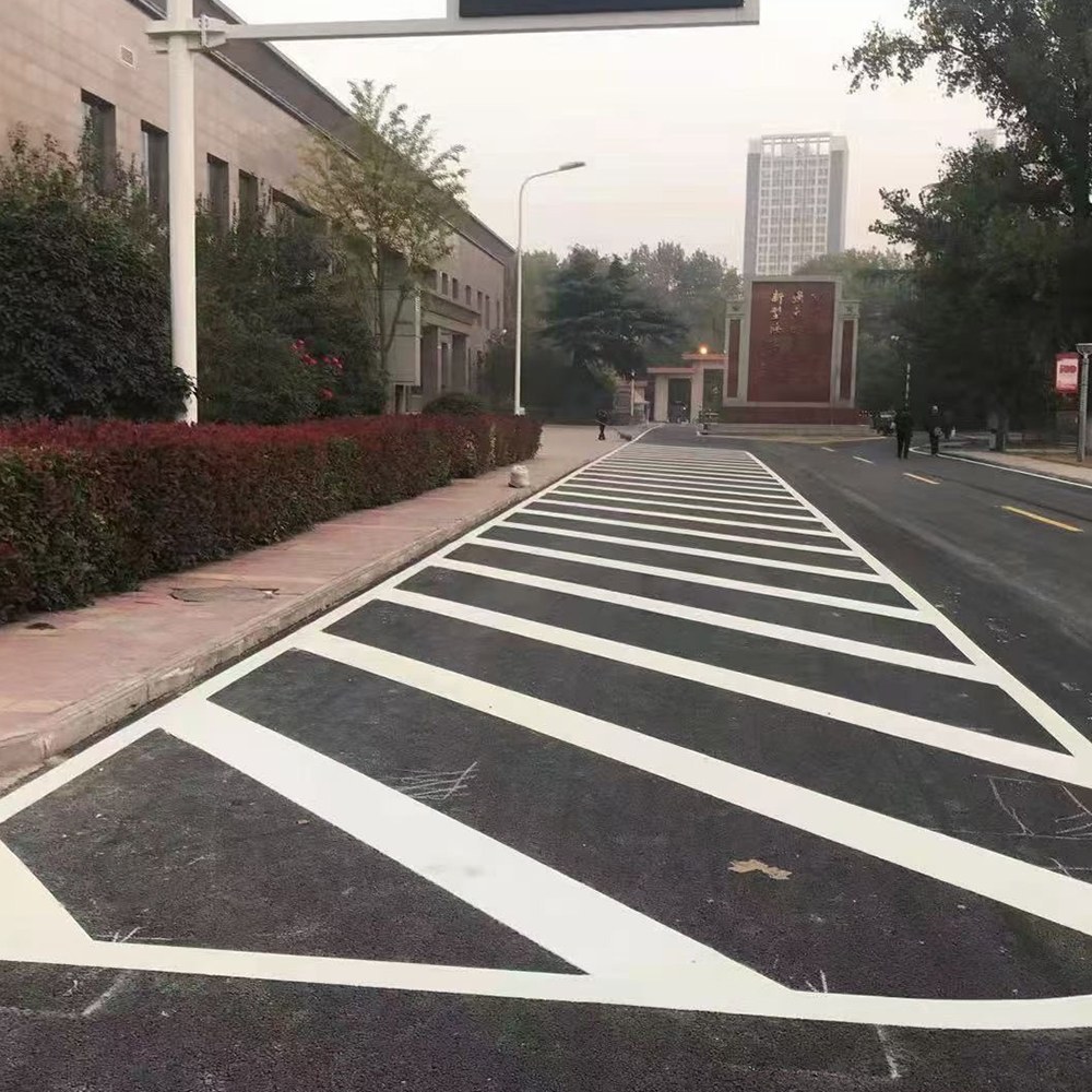 How to Select a Reliable Road Marking Equipment Manufacturer?