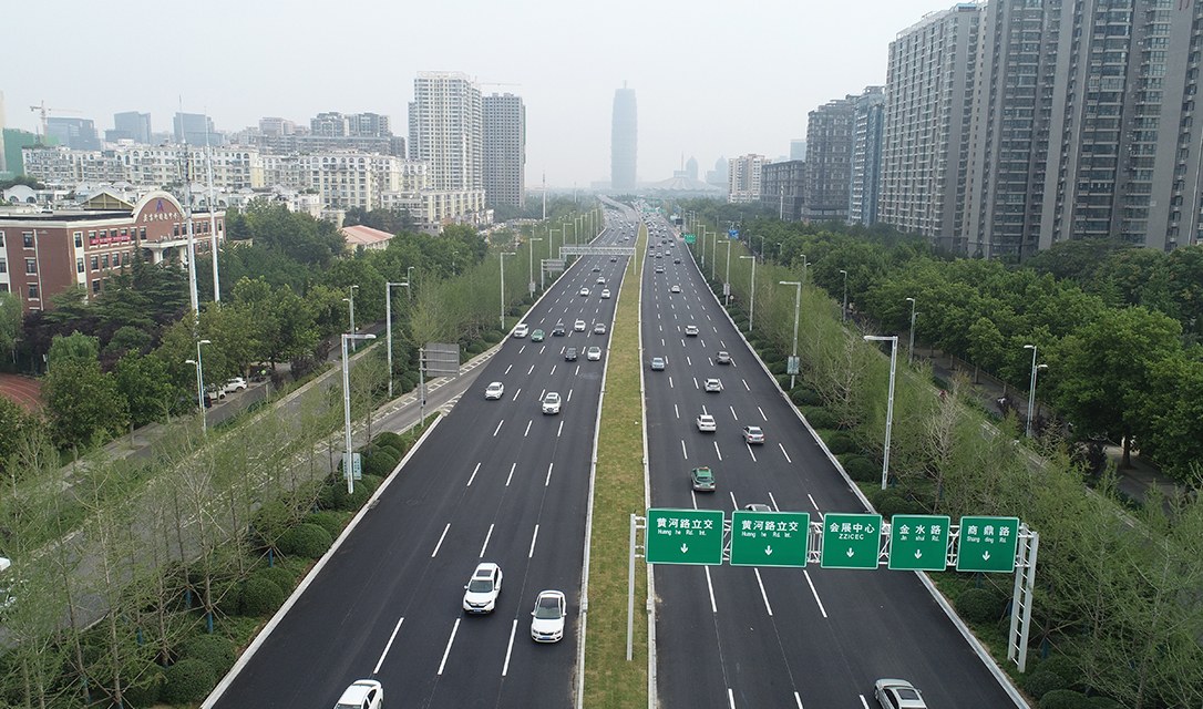 How Automation Reduces Labor Costs in Road Construction Projects